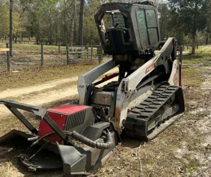 2025 Bobcat T770 Compact Track Loader - Image 2