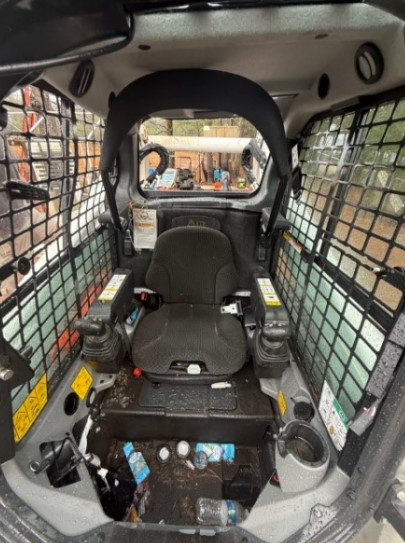 2025 Bobcat T770 Skid Steer - Image 8