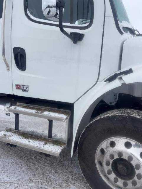 2026 Freightliner M2 Box Truck - Image 3