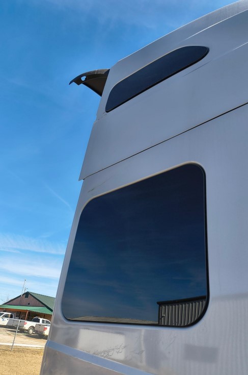 2026 International LT62F - Image 10