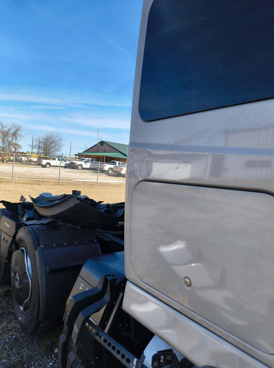 2026 International LT62F - Image 5