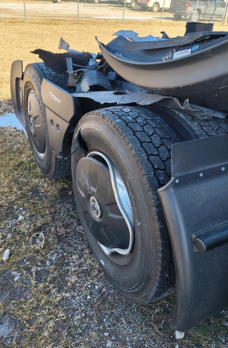 2026 International LT62F - Image 9