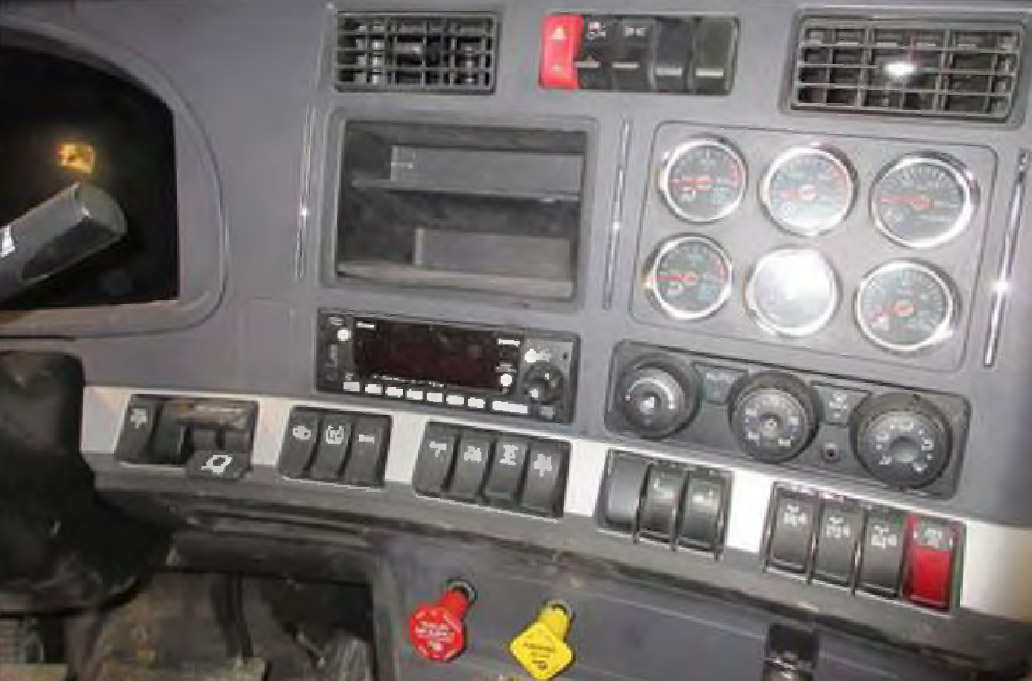 2026 Kenworth T880 - Image 13