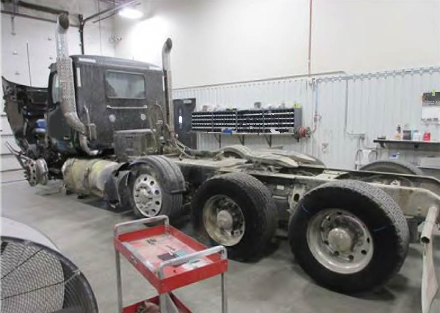 2026 Kenworth T880 - Image 4