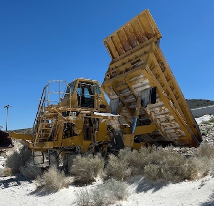 Various Off Highway Trucks & Loaders - Image 9