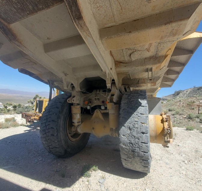 Various Off Highway Trucks & Loaders - Image 18