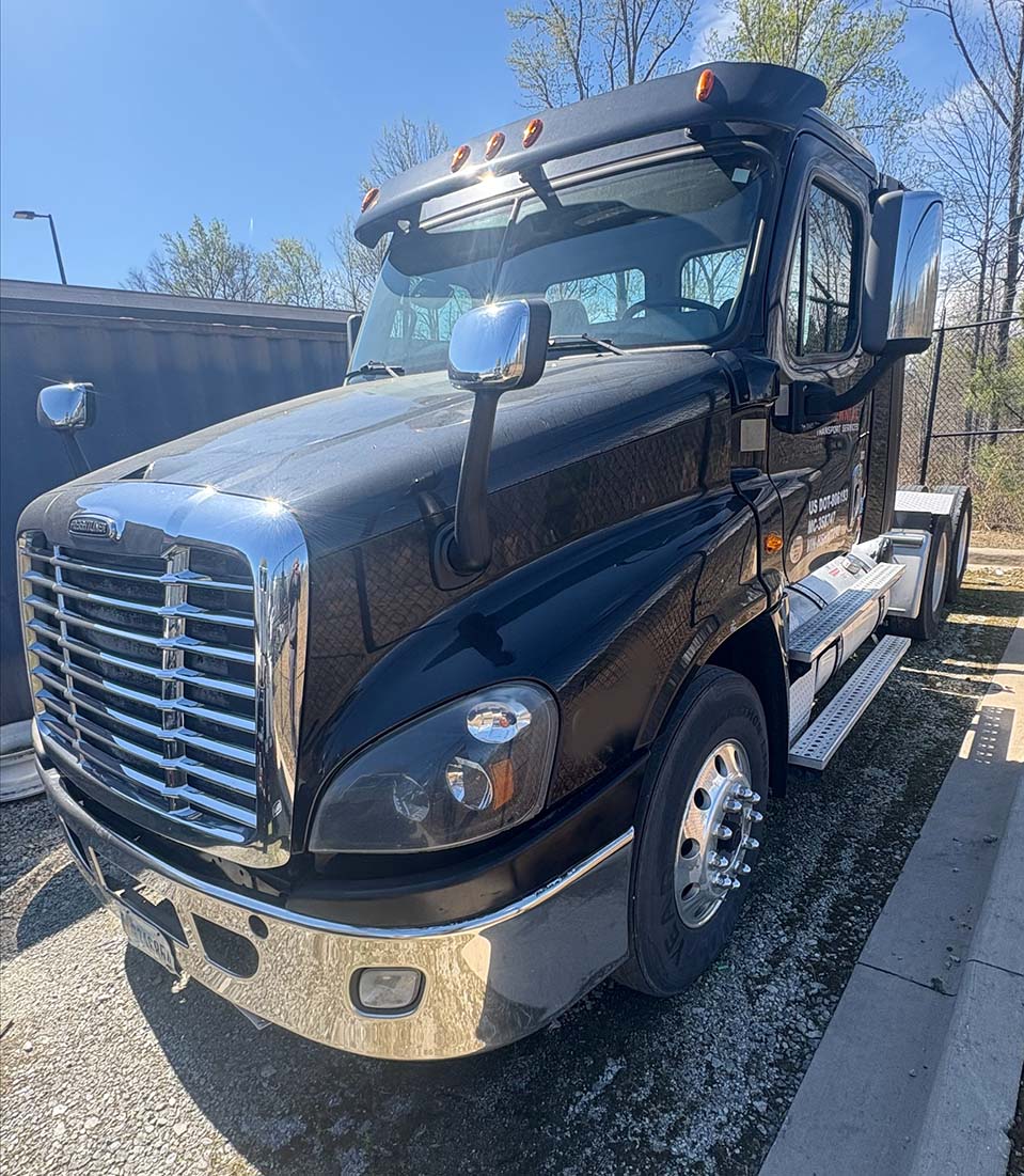 2017 Freightliner Cascadia (290) - Image 3