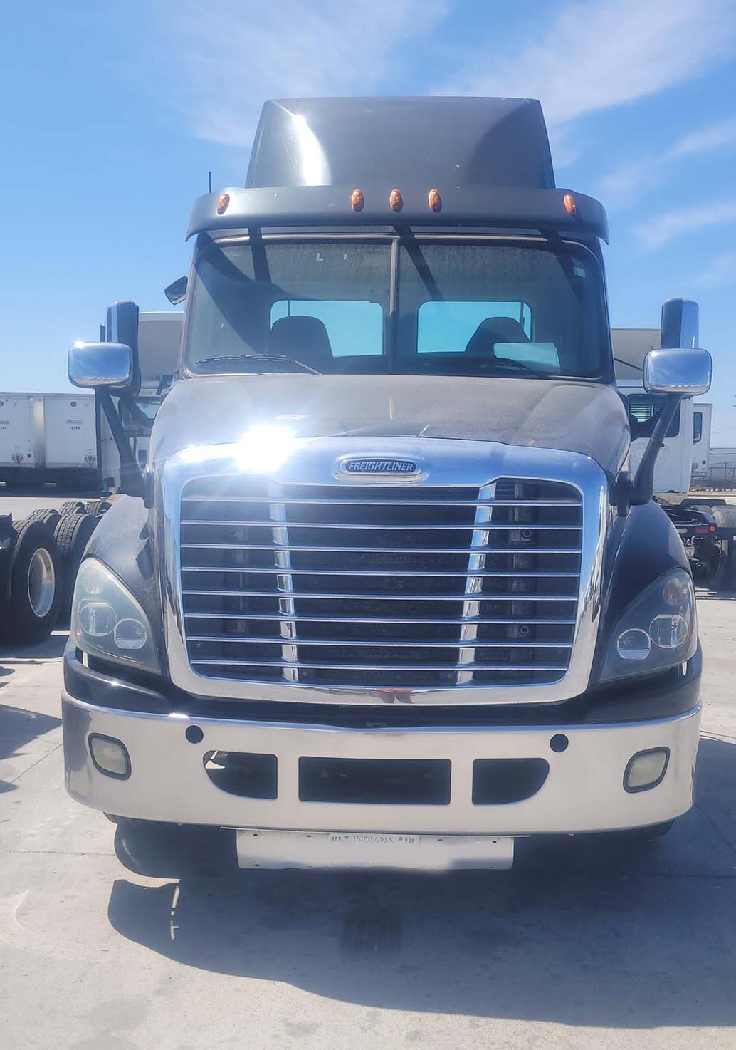 2017 Freightliner Cascadia (289) - Image 2