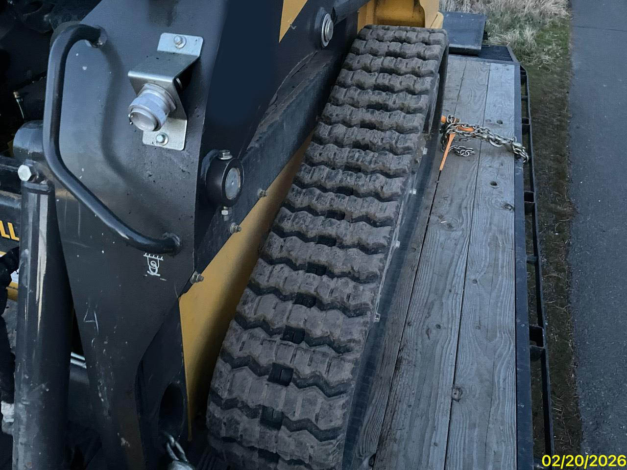 2024 New Holland C327 Compact Track Loader - Image 18