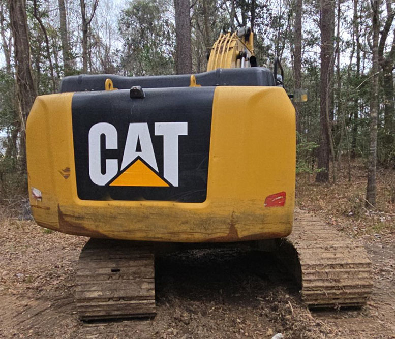 2017 Caterpillar 320F Excavator - Image 4