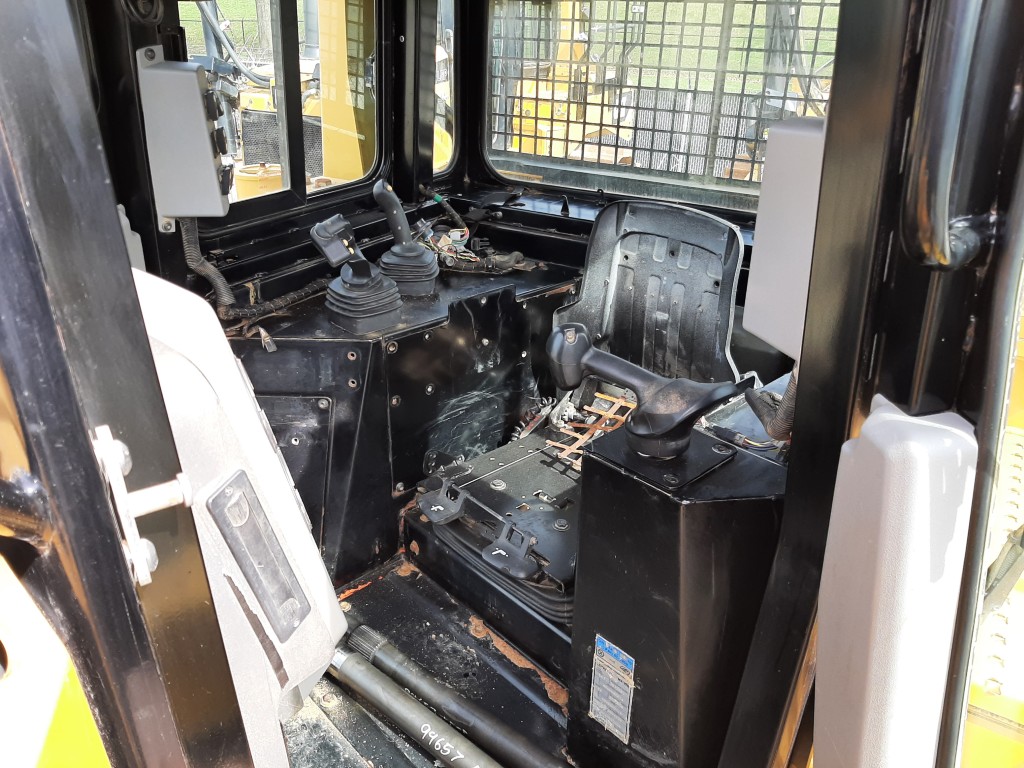 2015 Caterpillar D6TLGP Dozer (2) - Image 5