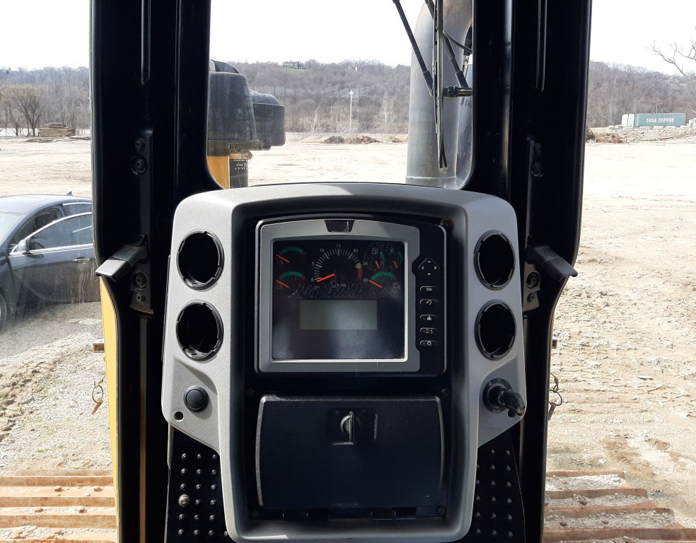 2015 Caterpillar D6TLGP Dozer (2) - Image 6