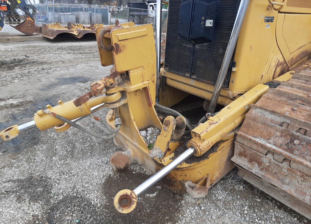 2015 Caterpillar D6TLGP Dozer (2) - Image 4