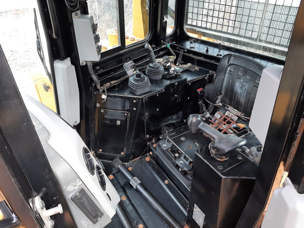 2015 Caterpillar D6TLGP Dozer (3) - Image 4