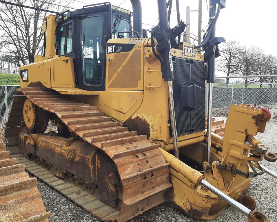 2015 Caterpillar D6TLGP Dozer (1) - Image 4