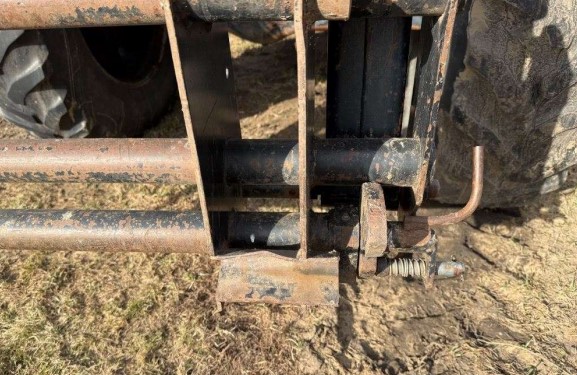 Farmhand XL1140 Loader (LOADER ONLY) - Image 8