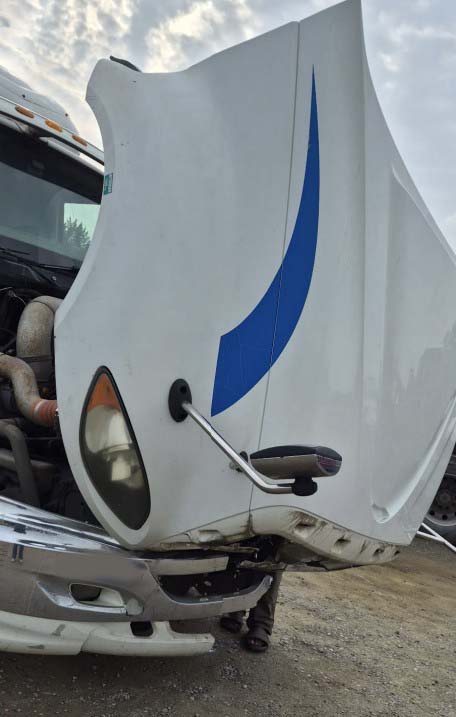 2008 International LF627 - Image 4