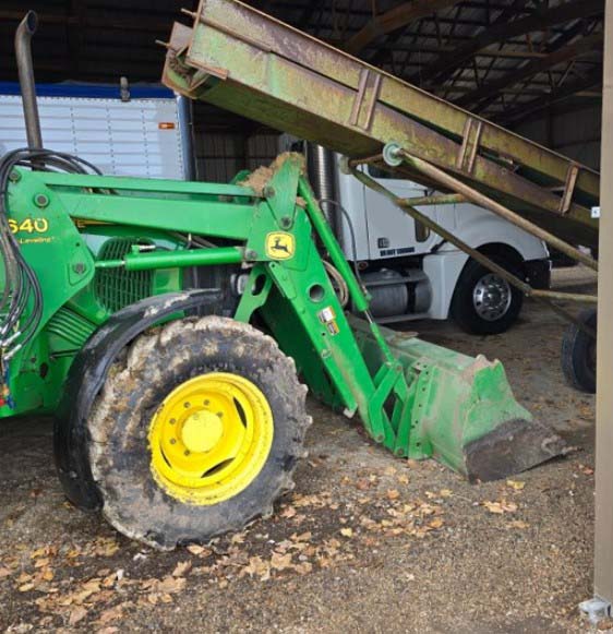 2004 John Deere 6320 Tractor - Image 2