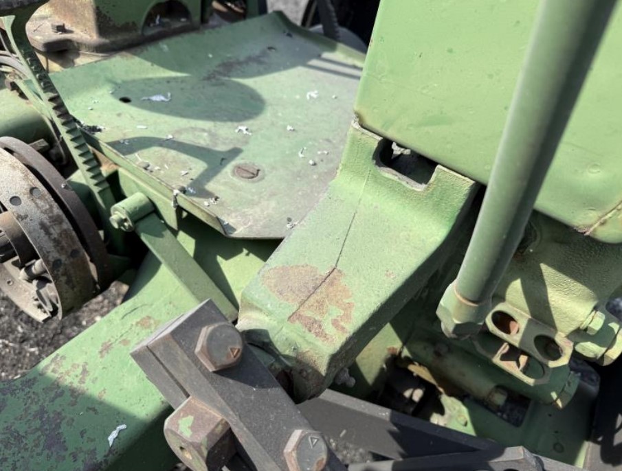 1949 John Deere B Tractor - Image 6