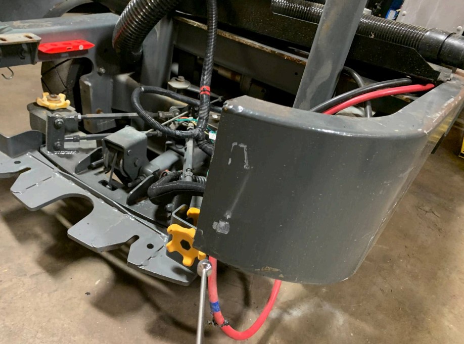 2020 Tennant T17 Industrial Ride on Floor Scrubber - Image 34