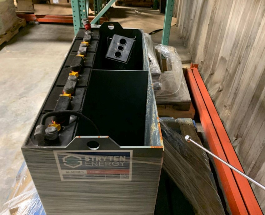 2020 Tennant T17 Industrial Ride on Floor Scrubber - Image 30