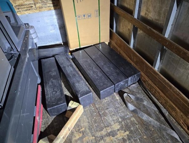 2020 Tennant T17 Industrial Ride on Floor Scrubber - Image 5