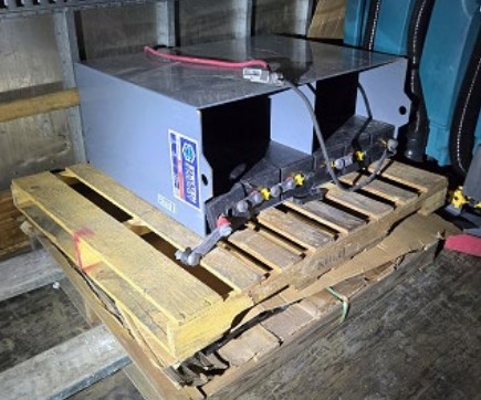 2020 Tennant T17 Industrial Ride on Floor Scrubber - Image 3