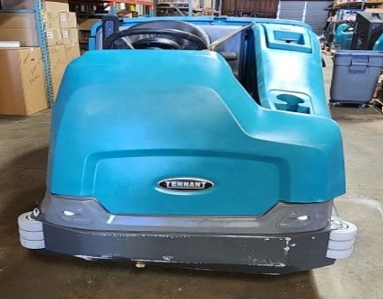 2020 Tennant T17 Industrial Ride on Floor Scrubber