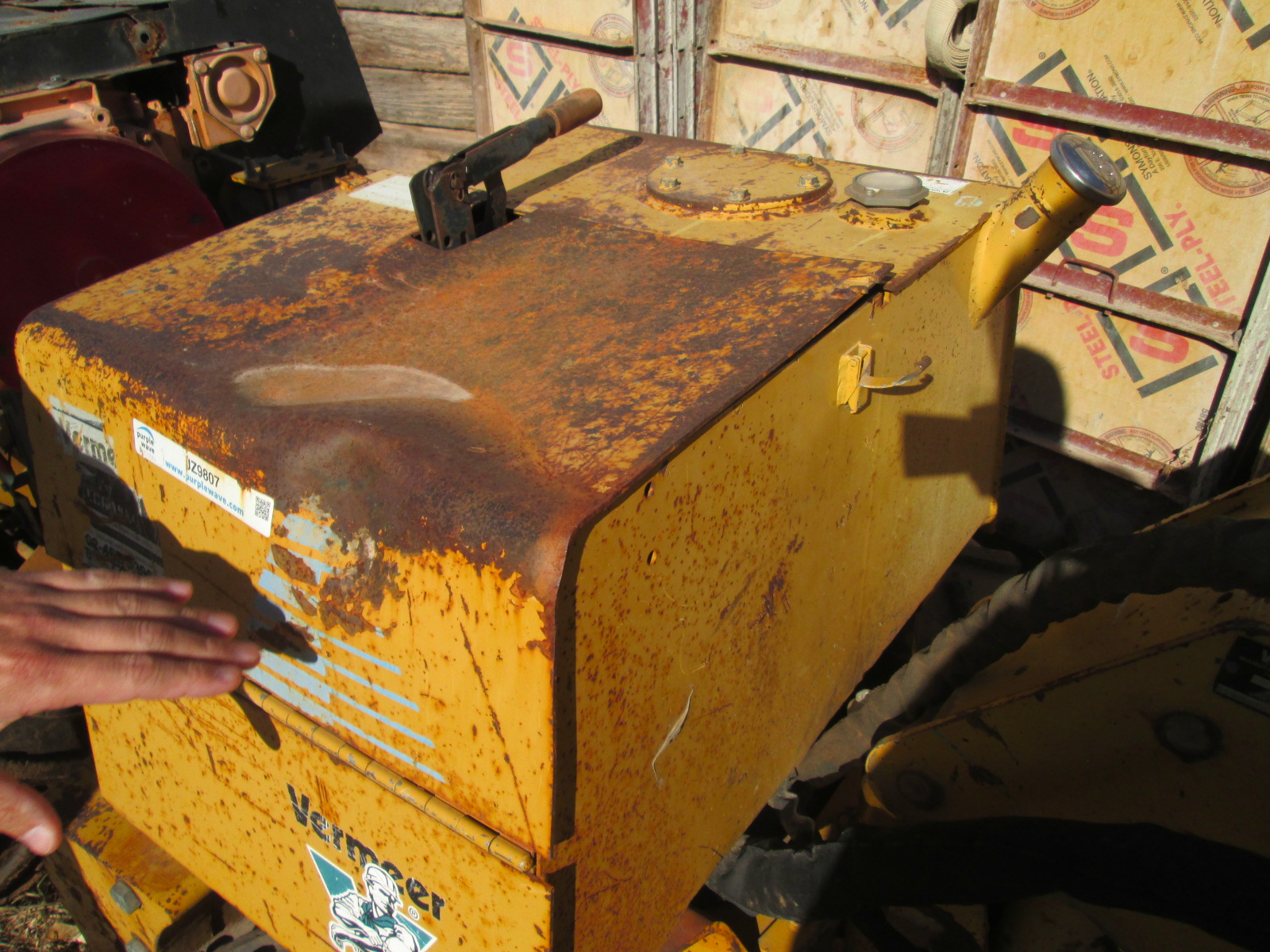 2002 Vermeer LM42 Trencher - Image 3