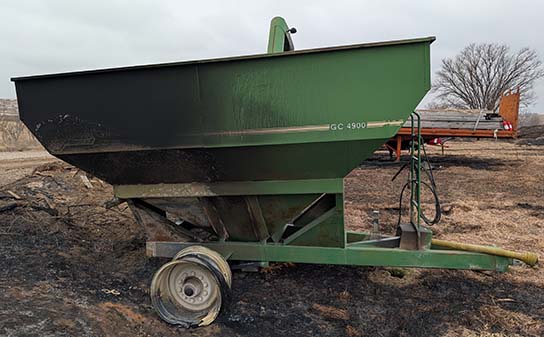 Unverferth GC4900 Grain Cart - Image 2