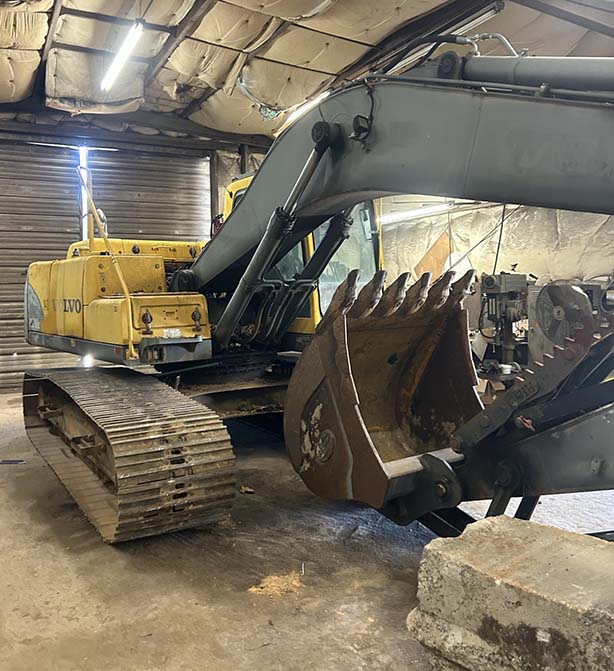 2004 Volvo EC210BLC Excavator