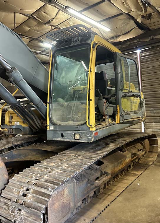 2004 Volvo EC210BLC Excavator - Image 5