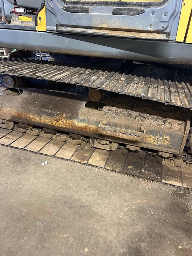 2004 Volvo EC210BLC Excavator - Image 6