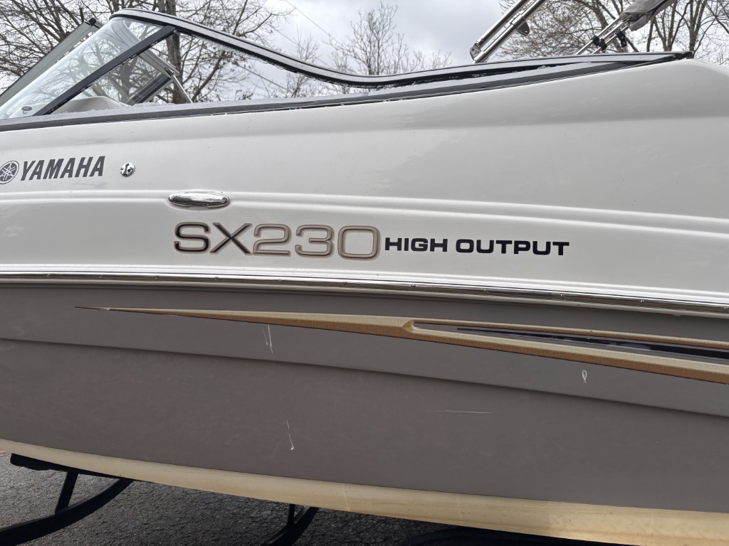 2007 Yamaha SX230 Ski Boat - Image 11