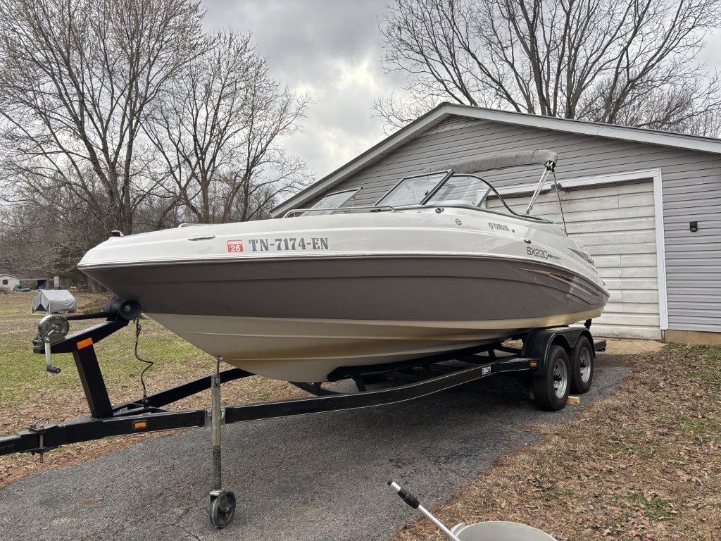 2007 Yamaha SX230 Ski Boat - Image 3