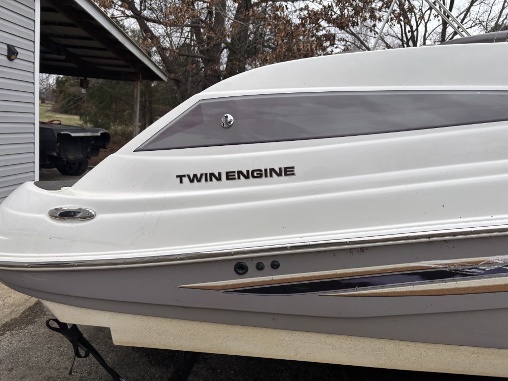 2007 Yamaha SX230 Ski Boat - Image 6
