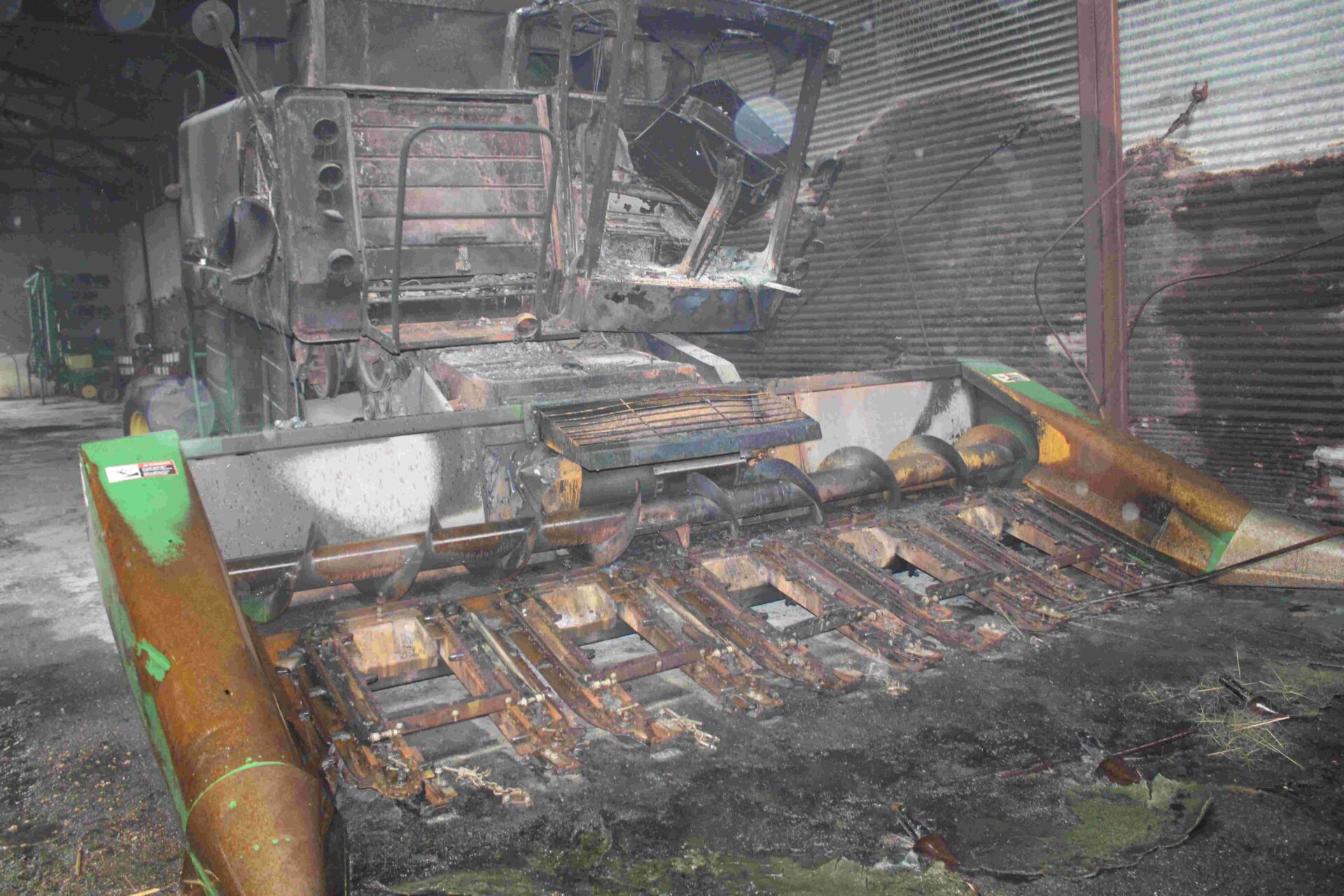 1981 John Deere 6620 Combine and 1986 John Deere 643 Corn Head