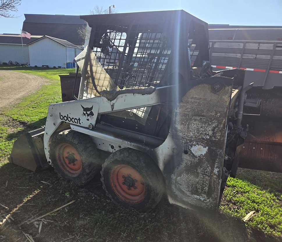 1999 Bobcat 553F Skid Steer - Image 3