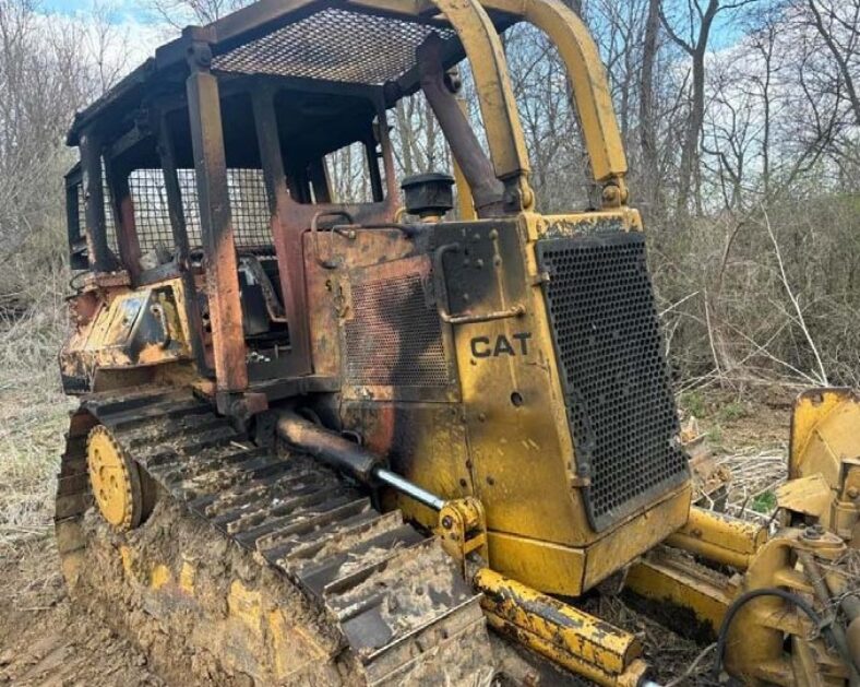 [Auction]: 1990 Caterpillar D5H Dozer | Est 9,000 hours miles | damaged ...