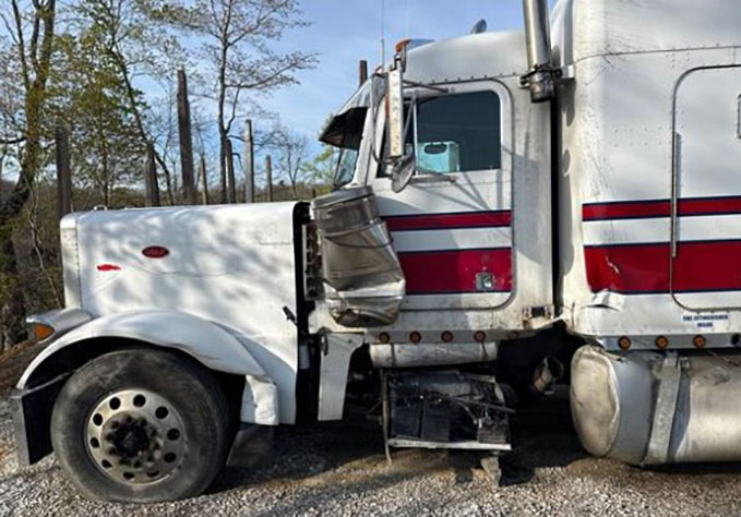 2001 Peterbilt 379 - Image 11