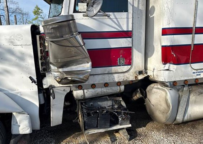 2001 Peterbilt 379 - Image 14