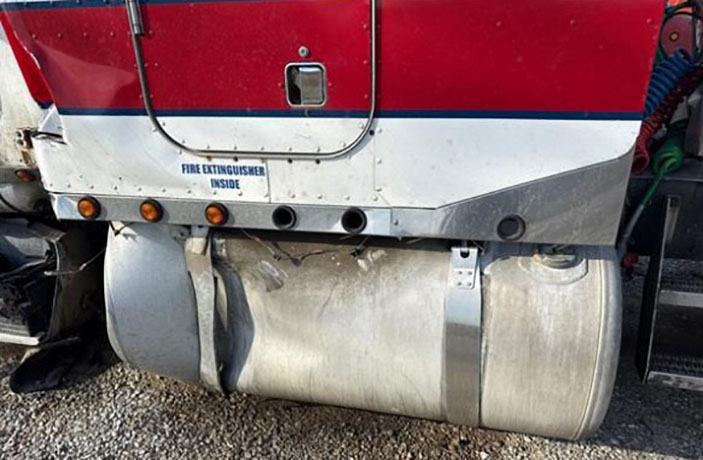 2001 Peterbilt 379 - Image 15