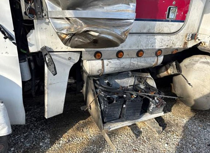 2001 Peterbilt 379 - Image 19