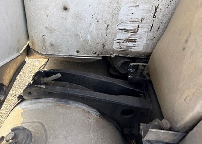 2001 Peterbilt 379 - Image 22