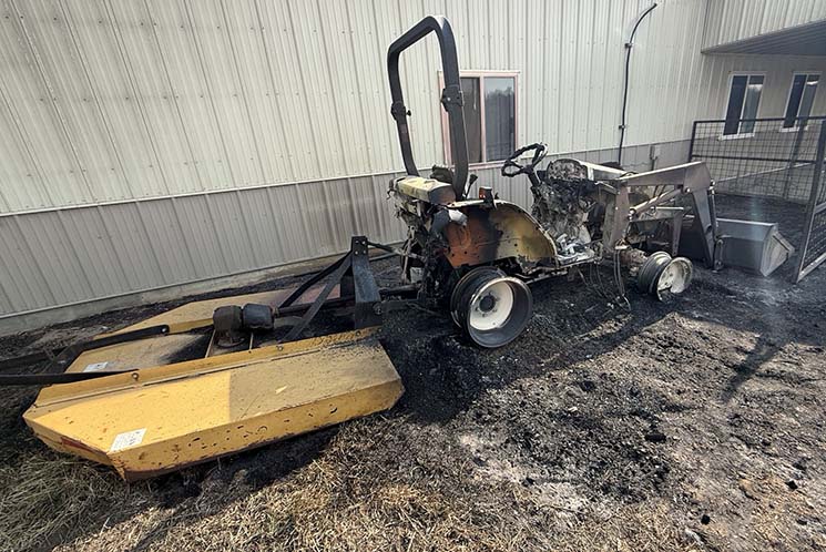 2003 Allmand Tractor