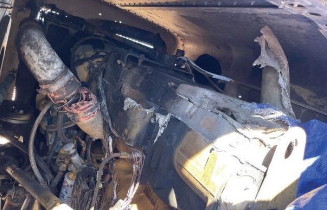 2003 Peterbilt 379 - Image 13