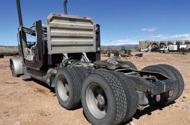 2003 Peterbilt 379 - Image 3