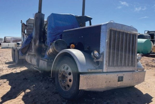 2003 Peterbilt 379 - Image 7