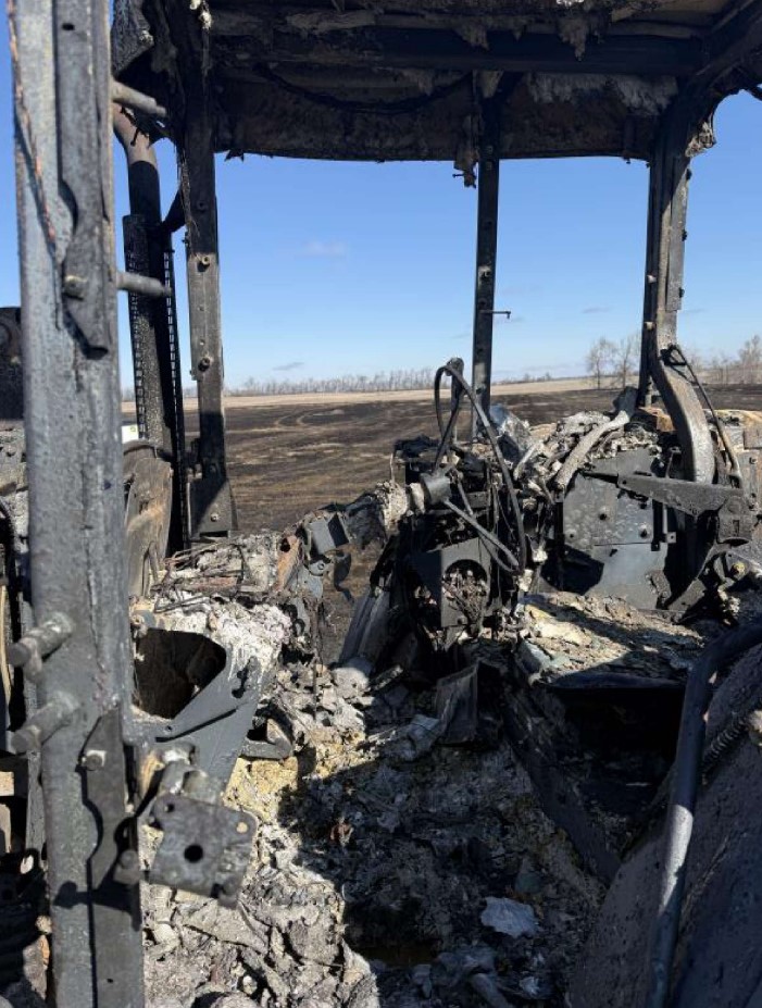 2004 John Deere 7320 Tractor - Image 5