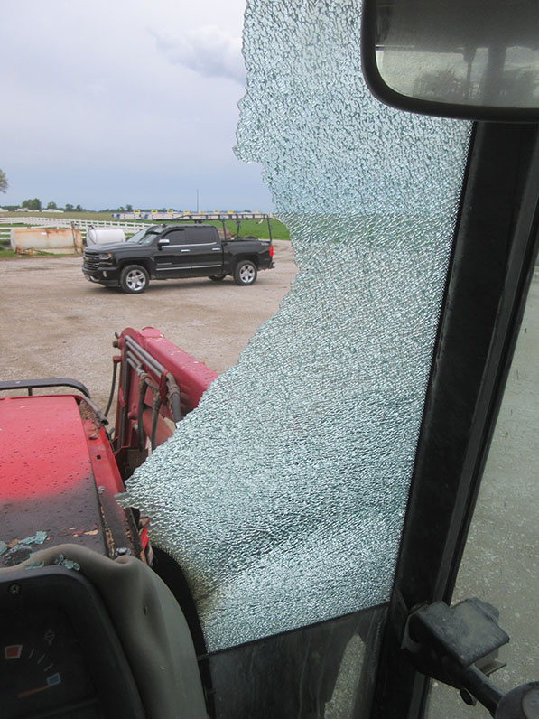 2004 Massey Ferguson 4355 Tractor - Image 14
